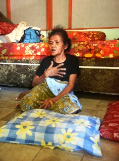 Nenek Asyani sakit di rumahnya, Kamis (2/4/2015). (JIBI/Solopos/Antara/Seno)