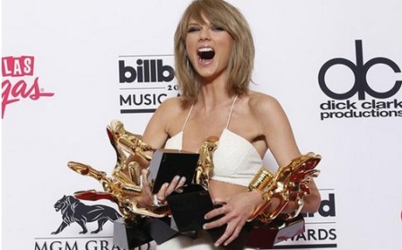 Taylor Swift di ajang Billboard Music Awards 2015 (Twitter.com)