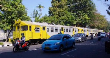 KRD menggantikan Railbus Batara Kresna yang absen, Jumat (26/6/2015). (Sunaryo Haryo Bayu/JIBI/Solopos)