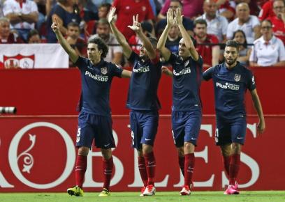 Pemain Aletico Madrid Gabi (2dr ki) rayakan golnya bersama rekan setim. JIBI/Rtr/Marcelo del Pozo