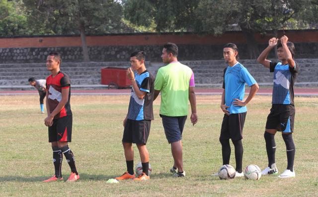 Para pemain Persis Solo saat berlatih di stadion Sriwedari. JIBI/Solopos/Sunaryo Haryo Bayu