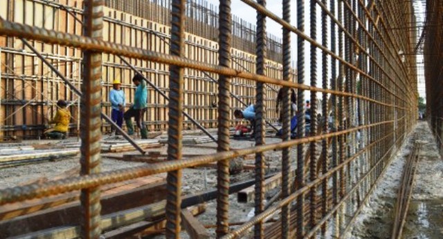 Proyek jalan tol Trans Jawa ruas Solo-Kertosono di Kabupaten Madiun, Selasa (22/12/2015). (JIBI/Solopos/Antara/Siswowidodo)