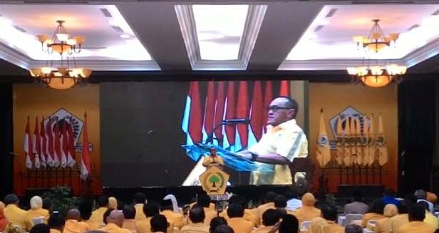 Ketua Umum DPP Partai Golkar Aburizal Bakrie memberikan sambutan pada pembukaan Musda IX Partai Golkar Jawa Tengah di Hotel Semesta, Semarang, Selasa (22/12/2015). (Insetyonoto/JIBI/Kanalsemarang.com)