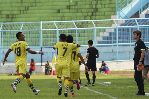 Persegres Gresik United saat merayakan gol (Twitter)