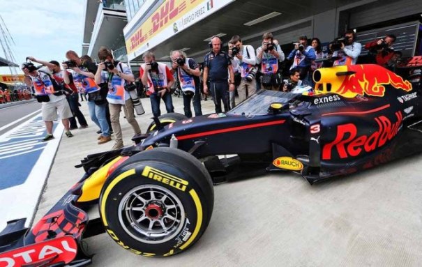 Aeroscreen pada mobil F1 Red Bull Racing. (Twitter.com)