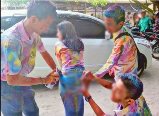 Gaya anak SMA merayakan lulus UN. (Istimewa)