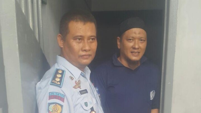 Penampilan terpidana mati kasus narkoba Freddy Budiman (kanan) saat ini. (detikcom/istimewa)