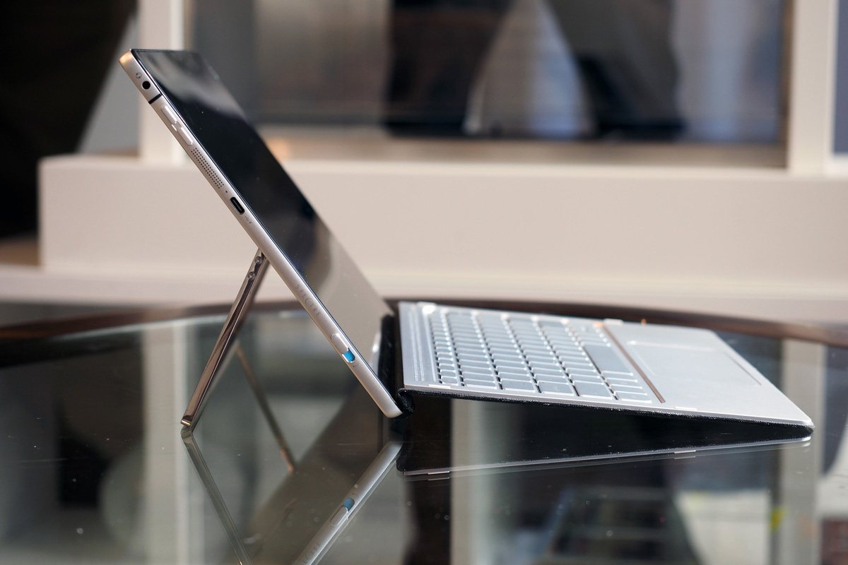 HP Spectre (Engadget)