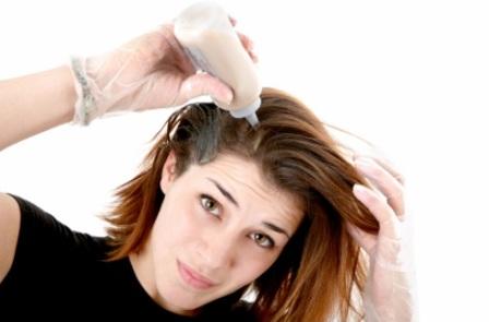 Ilustrasi mewarnai rambut (Sheknows.com)