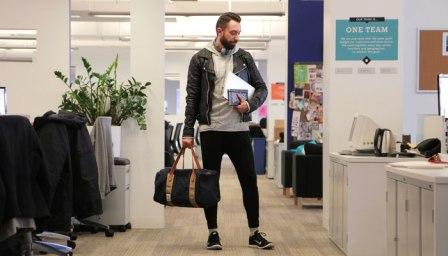 Ilustrasi pemampilan athleisure (www.birchbox.com)