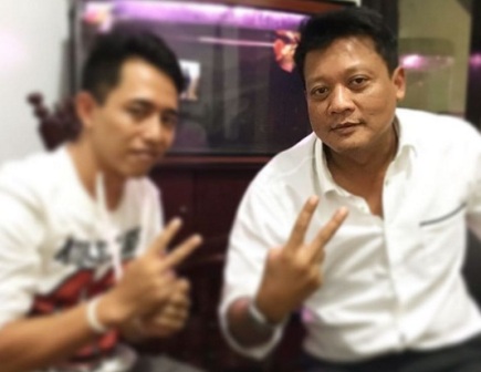 Krishna Murti berfoto bersama pelaku pembunuhan dan mutilasi Nuri, Agus (Instagram.com)