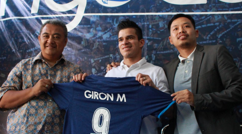 Gustavo Giron (AremaFC)