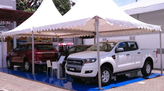 Stan PT Nusantara Ford di pameran IIMS 2016. (Liputan6.com)