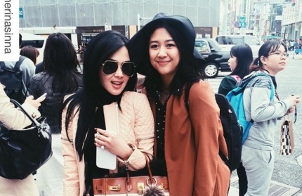 Syahrini dan Sherina (Instagram.com)