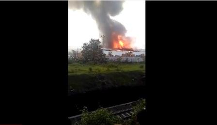 Video Kebakaran Pabrik Mebel Keluarga Jokowi (Youtube/Jafar Sodiq Assegaf/direkam Ganang Galih)