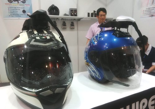Wiper khusus helm. (Detik.com)