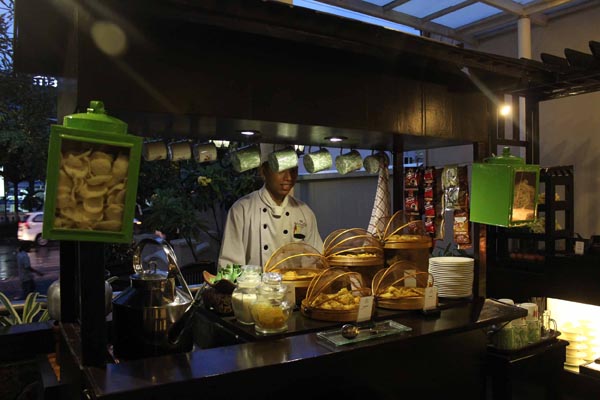 Angkringan Joss Hotel Santika Premiere Jogja. (Foto Istimewa)