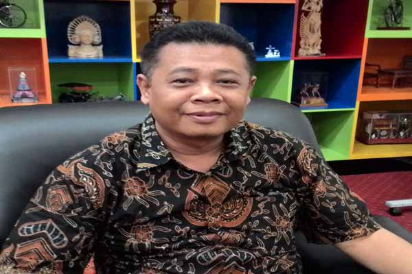 Kepala Disdikpora DIY Kadarmanta Baskara Aji, saat ditemui di ruang kerjanya, Jumat (8/4/2016).(Uli Febriarni/JIBI/Harian Jogja)