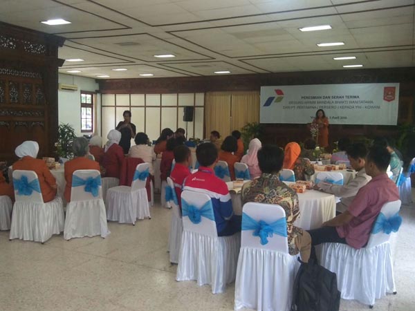 Ketua Yayasan Hari Ibu, Sari Murti memberi sambutan dalam acara persemian Gedung Arimbi di Jl Laksda Adisutjipto No 88, Jogja, Selasa (5/4/2016). (Kusnul Isti Qomah/JIBI/Harian Jogja)