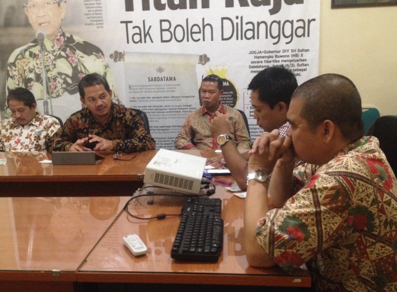 Anggota Komisi Yudisial RI, Farid Wajdi bersama rombongan diterima oleh Wakil Pemimpin Umum Harian Jogja Lahyanto Nadie dan Pemimpin Redaksi Harian Jogja, Anton Wahyu P di Griya Harian Jogja, Kamis (7/4/2016) siang. (JIBI/Jumali/Harian Jogja)