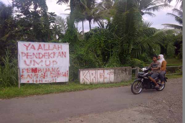 Spanduk penolakan membuang sampah sembarangan (Abdul Hamied Razak/JIBI/Harian Jogja)