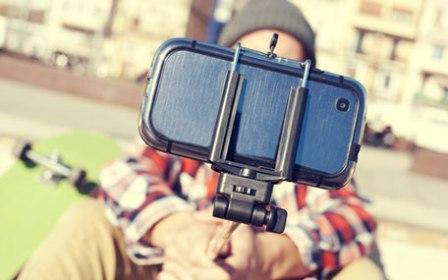 Ilustrasi selfie (Shutterstock)