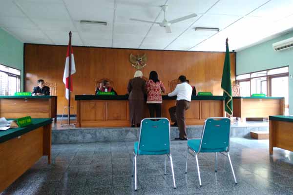 Persidangan gugatan atas nama Kasringah terkait ganti rugi bandara memasuki tahap pembuktian, Senin (8/8/2016). Selain Kasringah, masih ada 40 gugatan dengan permaslahan sejenis yang masuk ke Pengadilan Negeri Wates. (Sekar Langit Nariswari/JIBI/Harian Jogja)