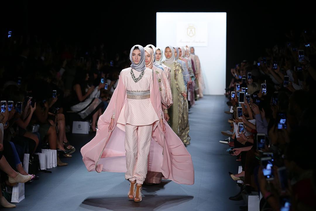 Koleksi Anniesa Hasibuan di NYFW 2016 (Instagram)