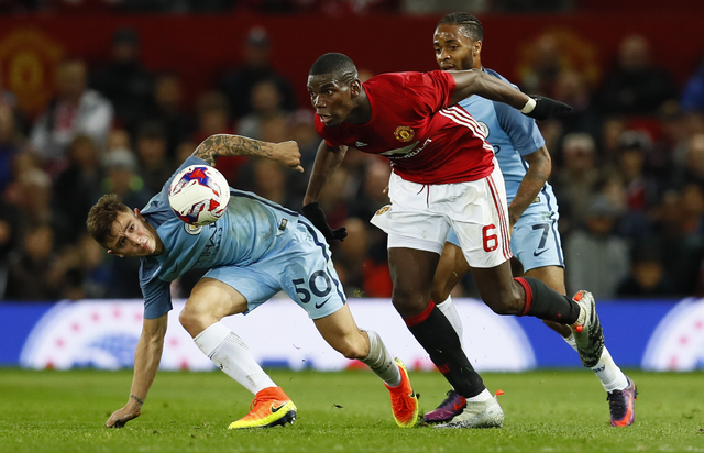 Manchester United vs Manchester City (Reuters / Jason Cairnduff)