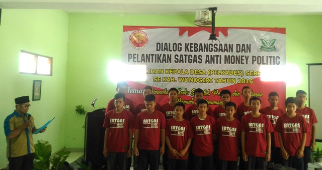 Satgas Antimoney Politic Pilkades Wonogiri 2016 dilantik di Aula Panti Asuhan Yatim Muhammadiyah, Pokoh, Wonogiri, Jumat (18/11/2016). (Rudi Hartono/JIBI/Solopos)