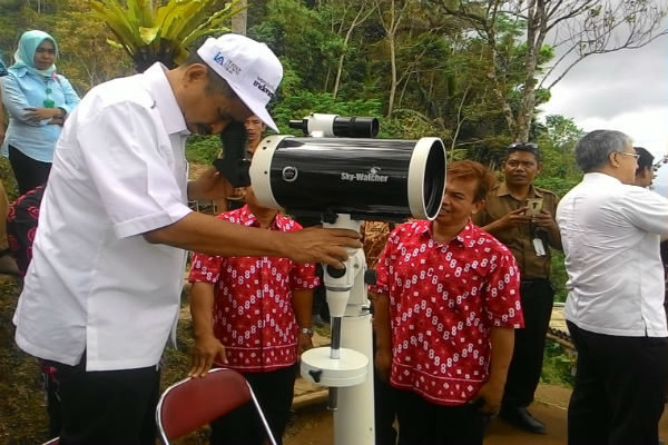Menteri Pariwisata, Arief Yahya meninjau langsung sejumlah daerah penyokong KSPN Borobudur termasuk Kebun Teh Nglinggo, Samigaluh, Kulonprogo pada Kamis(22/12/2016).(Sekar Langit Nariswari/JIBI/Harian Jogja)