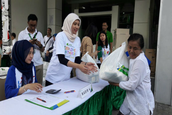 Memperingati Hari Ulang Tahun BPJS Ketenagakerjaan ke-39 tahun, digelar pasar murah rakyat. (IST/BPJS Ketenagakerjaan)