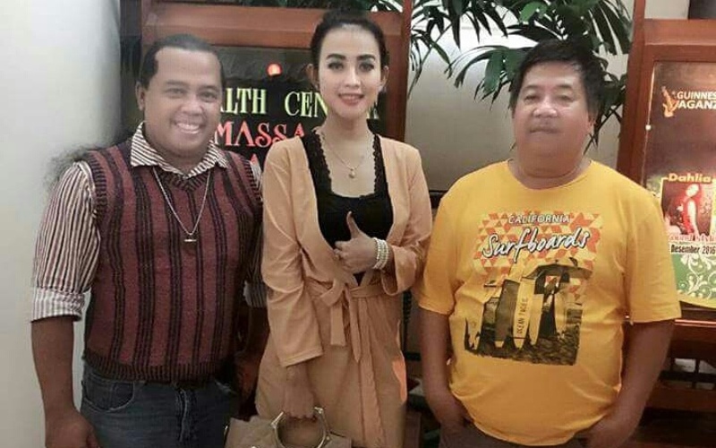 Carmelia Babyta yang membawakan Goyang Telolet. (JIBI/Okezone)