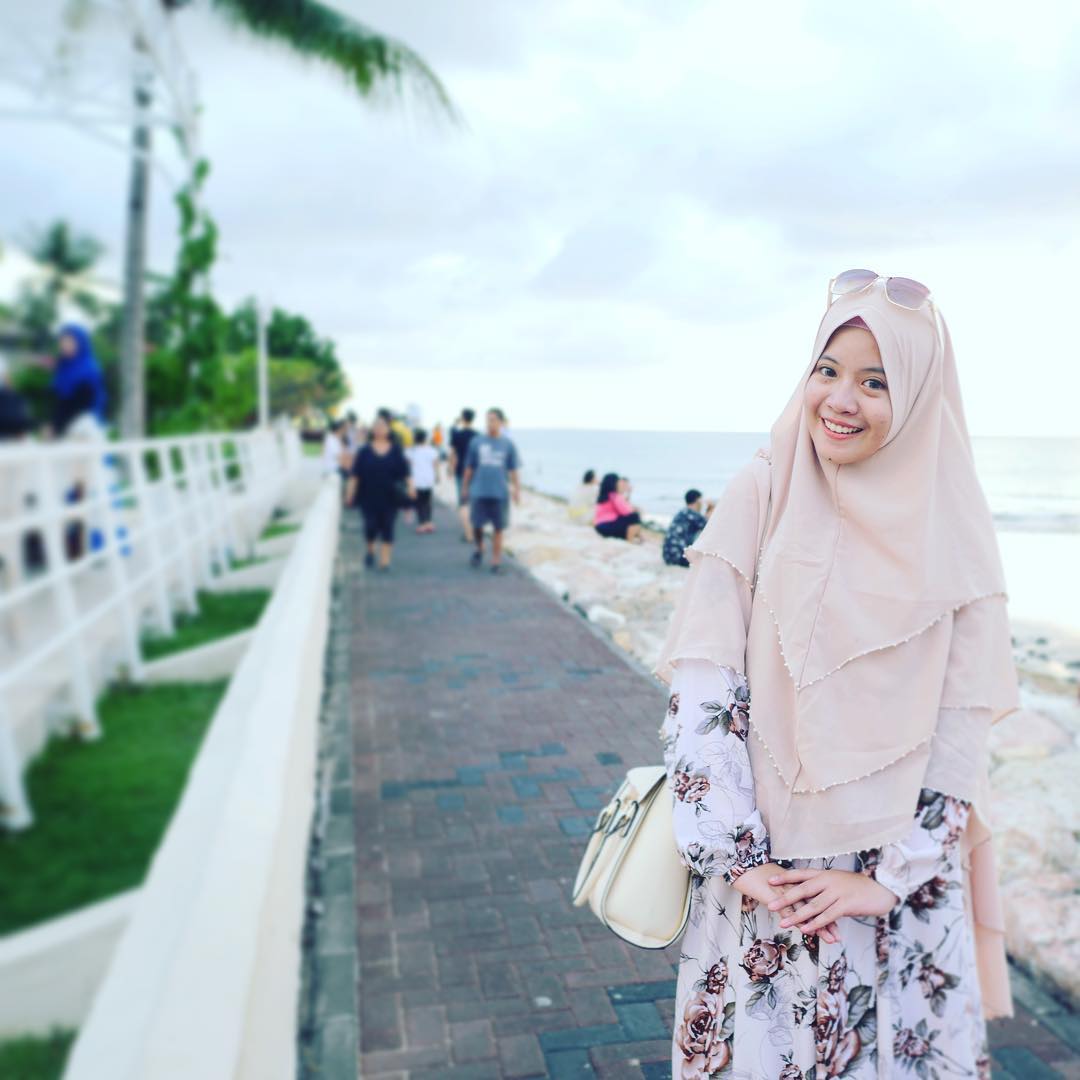 Khadijah Azzahra, desainerm make up artis asal Malang (Instagram)