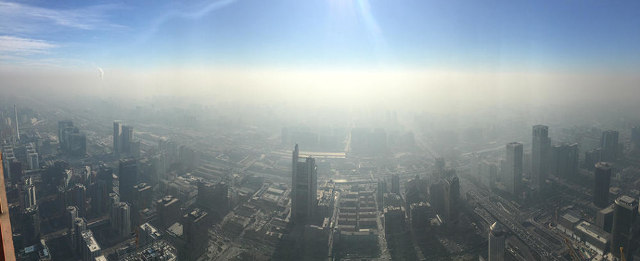 Langit di Kota Beijing seolah berwarna coklat (Shanghaiist)