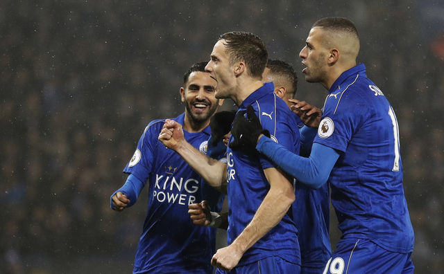 Para pemain Leicester City merayakan gol (Reuters / Darren Staples)