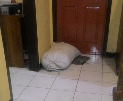 Sekarung gabah yang dicuri S, pria asal Tulakan, menjadi barang bukti kasus pencurian. Foto diambil di Mapolsek Tulakan, Sabtu (17/12/2016). (Madiunpos.com/JIBI/Istimewa)