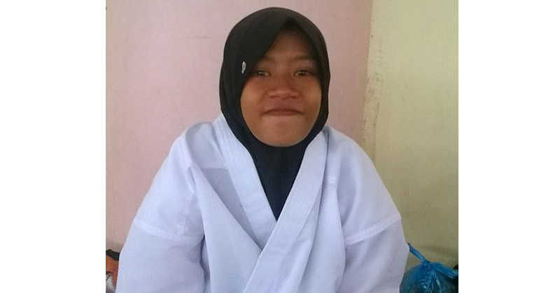 Gadis karateka yang diketahui bernama Aulia. (Istimewa/Facebook)