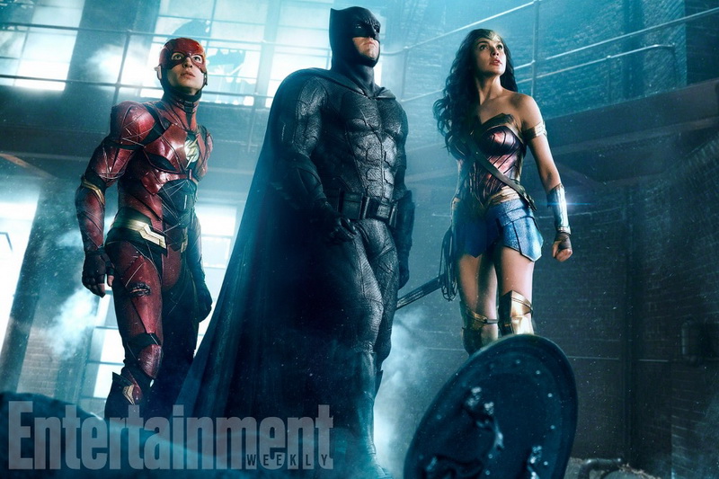 Penampilan Flash, Batman, dan Wonder Woman di poster terbaru Justice League. (Istimewa/Twitter)