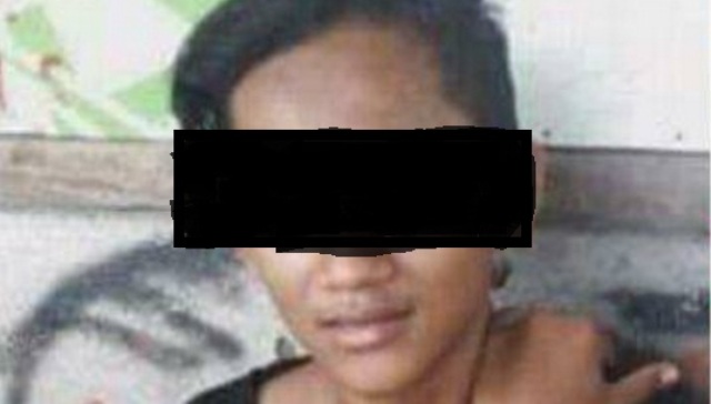 Remaja yang dituduh mencuri di kedai Komunitas Semarangker yang juga posko Komunitas Lindu Aji, Kelurahan Sambiroto, Kecamatan Tembalang, Kota Semarang, Jawa Tengah (Jateng), Selasa (13/12/2016) malam. (Facebook.com-Marcellino Dewa Bagaskara)