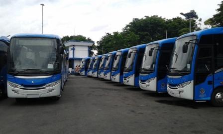 Kondisi bus BST dan feeder yang terparkir di halaman Terminal Tirtonadi, Kamis (2/2/2017). (Irawan Sapto Adhi/JIBI/Solopos)