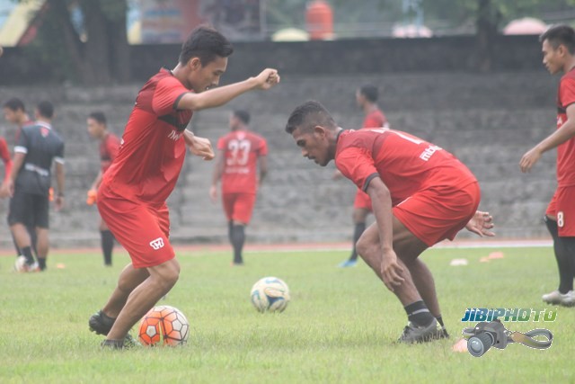 Para pemain Persijap Jepara melakukan latihan perdana dalam pemusatan latihan (TC) di Solo. (Ahmad Wakid/JIBI/Solopos)
