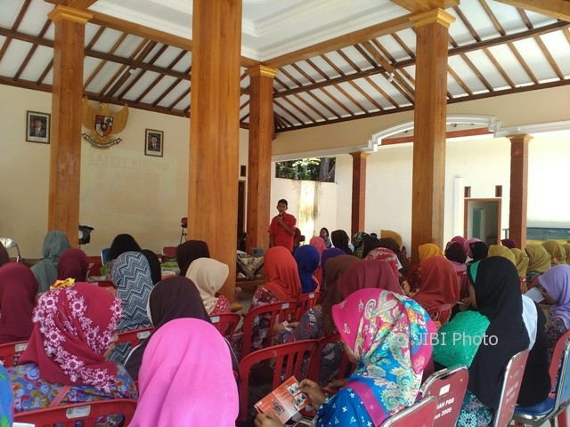 Suasana sosialisasi safety riding atau keselamatan berkendara di Balai Desa Pasekan, Desa Pasekan Kecamatan Eromoko, Wonogiri, Kamis (16/3/2017). (JIBI/Solopos/Istimewa)