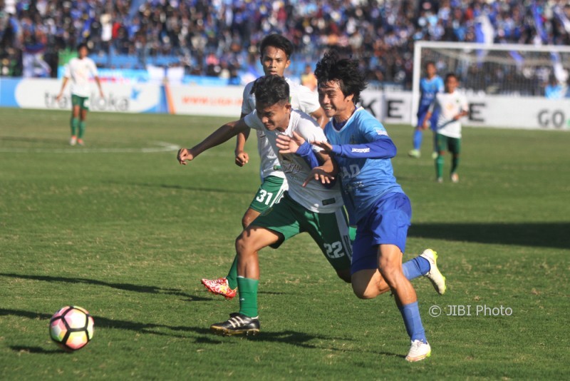 Laga PSIM Jogja melawan Persebaya Surabaya di Stadion Sultan Agung, Bantul, Kamis (18/5/2017). (JIBI/Harian Jogja/Desi Suryanto)