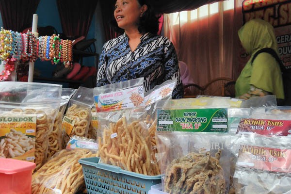 Pameran Ppd Sleman Ok Makanan Ringan Produksi Umkm Atau Kelompok Masyarakat Menjadi Salah Satu Produk Yang Paling Diminati Dalam Pameran Ppd Sleman Ok Makanan Ringan Produksi Umkm Atau Kelompok Masyarakat Menjadi Salah Satu Produk Yang Paling Diminati Dalam