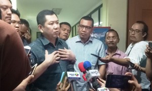 Hary Tanoesoedibjo di Kantor Sementara Direktorat Tindak Pidana Siber Bareskrim Polri, Tanah Abang, Jakarta, Senin (12/6/2017), seusai menjalani pemeriksaan. (Juli ER Manalu/JIBI/Bisnis)