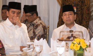 Presiden Joko Widodo (Jokowi dan Ketua DPR Setya Novanto berbuka puasa bersama di rumdin Ketua DPR, kompleks Widya Chandra, Jakarta, Senin (5/6/2017). (JIBI/Solopos/Antara/Rosa Panggabean)