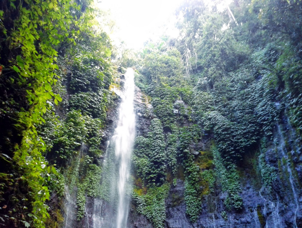 Curug Lawe (Sumber : berwisata.info)