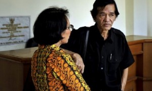 Foto kenangan mantan wali kota Salatiga John Manoppo (Alm.) dan istrinya, Rosa Darwanti. (JIBI/Solopos/Antara/R. Rekotomo)