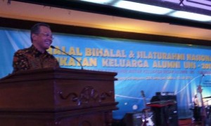 Prof. Ravik Karsidi memberikan sambutan, Sabtu (15/7/2017). (Suwarmin/JIBI/Solopos)